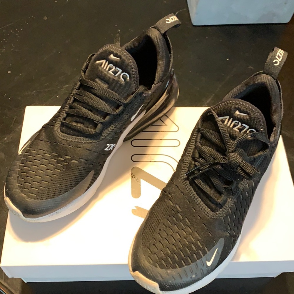 Nike womens air max 270